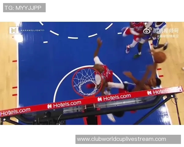 乔尔恩比德如何在NBA赛场上展现统治力与领导魅力