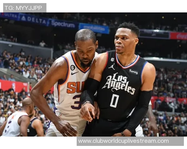 拉塞尔威斯布鲁克的传奇之路与篮球生涯的辉煌成就解析